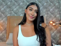 I am a safe woman of herself, flirtatious by nature and passionate about pleasure in all its forms. I love creating a real connection, where chemistry and desire are mixed without hurry. At first glance, my gaze will catch you; Then it will be my smile that will invite you to stay. I like to make you feel desired, special, unique. I am not just a pretty face or a body that causes: I am a complete experience, a living fantasy that knows exactly how to make you forget about the world.

With me, there are no scripts or hurry. Each match is a sensual game, where your wishes and mine intertwine without limits. If you are looking for something more than the typical, if you want to feel, explore and let yourself go ... then you know why you should come to see me.