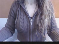 Hoi, ik ben Emmelien, een 34-jarige stijlvolle brunette met prachtige ogen en een lieve glimlach. Ik plaag je graag. Vertel me je fantasieën en we gaan samen op reis! Alles kan en niets moet. Je kunt ook gewoon even contact met me opnemen voor een praatje. Kus, Emmelien