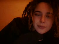 Hai ik ben Yusra 18 jaar en van Marokkaanse afkomst. Ik maak in mijn dagelijkse leven 18+  content en ervaar daar heel veel plezier in. Ik ben een vollere dame met grote borsten een dikke kont een klein buikje lief gezichtje en een bos vol krullen boven en beneden.ik doe aan augyo, foot, BDSM, SM, GFE, dominantie, onderdanigheid,en Golden shower fetisj. Naast fetisj doe ik ook aan twerken, boobie shows en samen spelen.