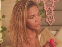 I love to flirt me and tell me how sexy I am at that moment makes me feel wanted and free
to do whatever he wants to p lease you. I like to be there and enjoy my show, I
love doing different things and special for you.