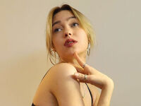 adult video chat room AlysiaBennet