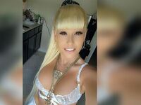fingering camgirl picture DellaBlazed