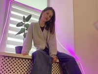 adultcam HilaryYonkers