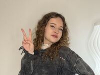 camwhore masturbating with dildo SherikaMantony