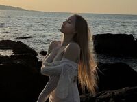 naughty cam girl fingering pussy VickiAstra