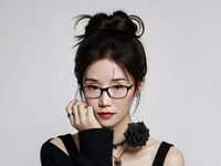 camwhore masturbating with vibrator LunaChen