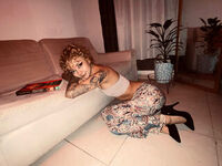 camslut showing tits AnneHarmon