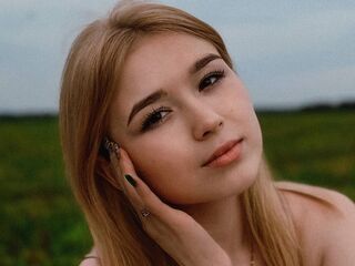 girl AnnieMounten