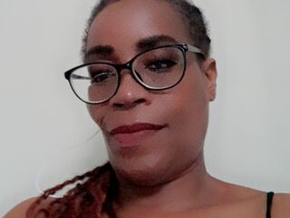 cam girl playing with dildo AshleyKaterin
