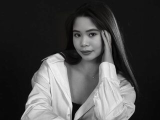 cam girl showing tits AyaNicole