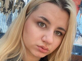 naked webcam girl fingering BarbaraWellsmith