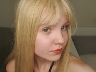 naked girl with webcam fingering pussy BettyBer