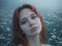 masturbating webcamgirl BlancheDobrich