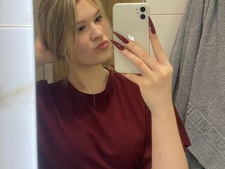 camgirl spreading pussy Bloryjon