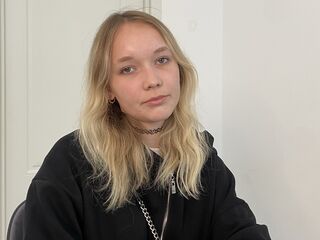 bedroom livecam BonnieRad
