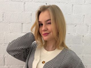 hot camslut CamillaCapoccia