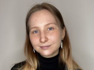 naked cam girl masturbating with vibrator ChantellHammett