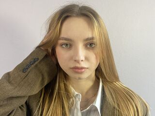 girl fingering shaved pussy ChariseKuhnke