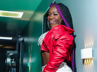 streaming live cam CharllotteBrown