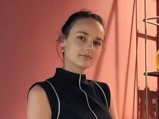 free cam photo CherlynAltice