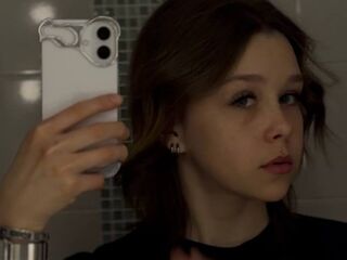 nude webcamgirl photo CorieDemagastris