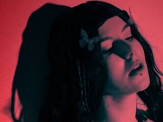 nude cam girl pic CorlissFunston