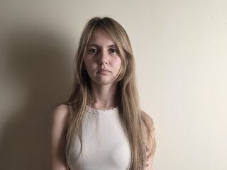 naughty camgirl masturbating CrissyLescano
