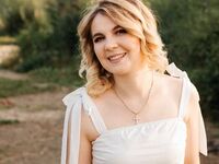 naked girl with webcam masturbating with dildo DemetriceAkpan