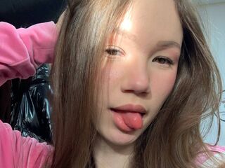 naughty camgirl masturbating with vibrator DominicaAuerbach