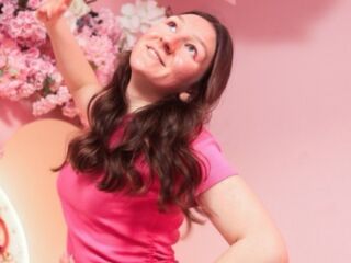 cam show EarthaRivas