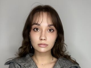 topless camgirl ElanaSondag