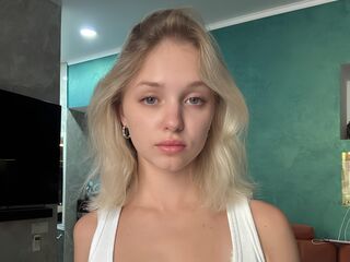 naked webcam girl photo EveMorrison