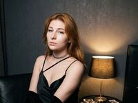 camslut fingering pussy HattieMayoras