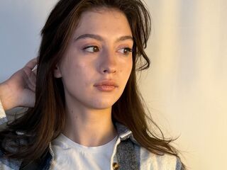 naked camgirl HermilaKegerries