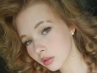 girl showing pussy IllaPytlewski