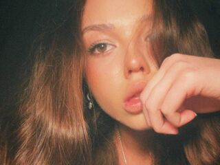 web chat JanyceCruden