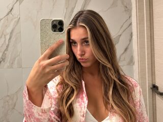 nude webcamgirl pic JohnieBritton