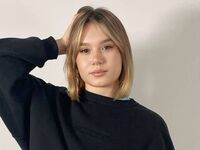 camslut naked JoyeLatin