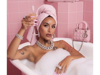 hot cam girl masturbating with vibrator KatalunaSebastan