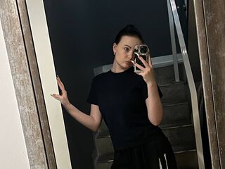 naughty cam girl masturbating with dildo KiraBentley