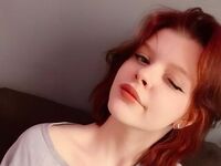 naked camgirl masturbating with dildo KiraCurt