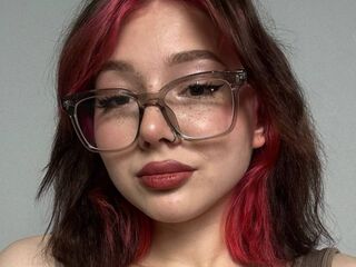 free nude live show LessyGrayce