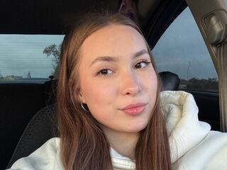 cam girl playing with dildo LexieNastasia