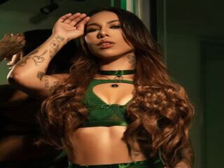 webcam bitch chatroom LilyHarpers