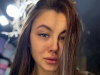 camslut showing pussy LinNova