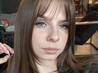 naked girl with webcam masturbating with vibrator LoiseHarington