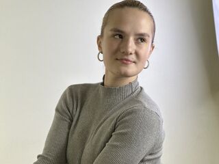 camwhore naked LorrianePytko