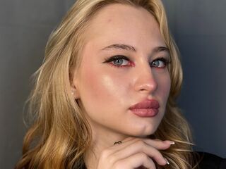 hot naked camgirl LucileNeuburger