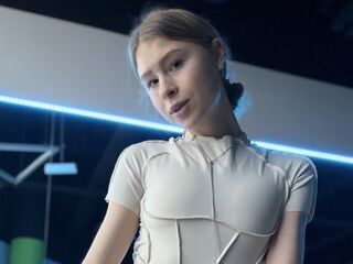 naughty camgirl masturbating MammieRamp