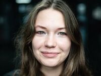 naughty camgirl fingering shaved pussy MargertSpinoza